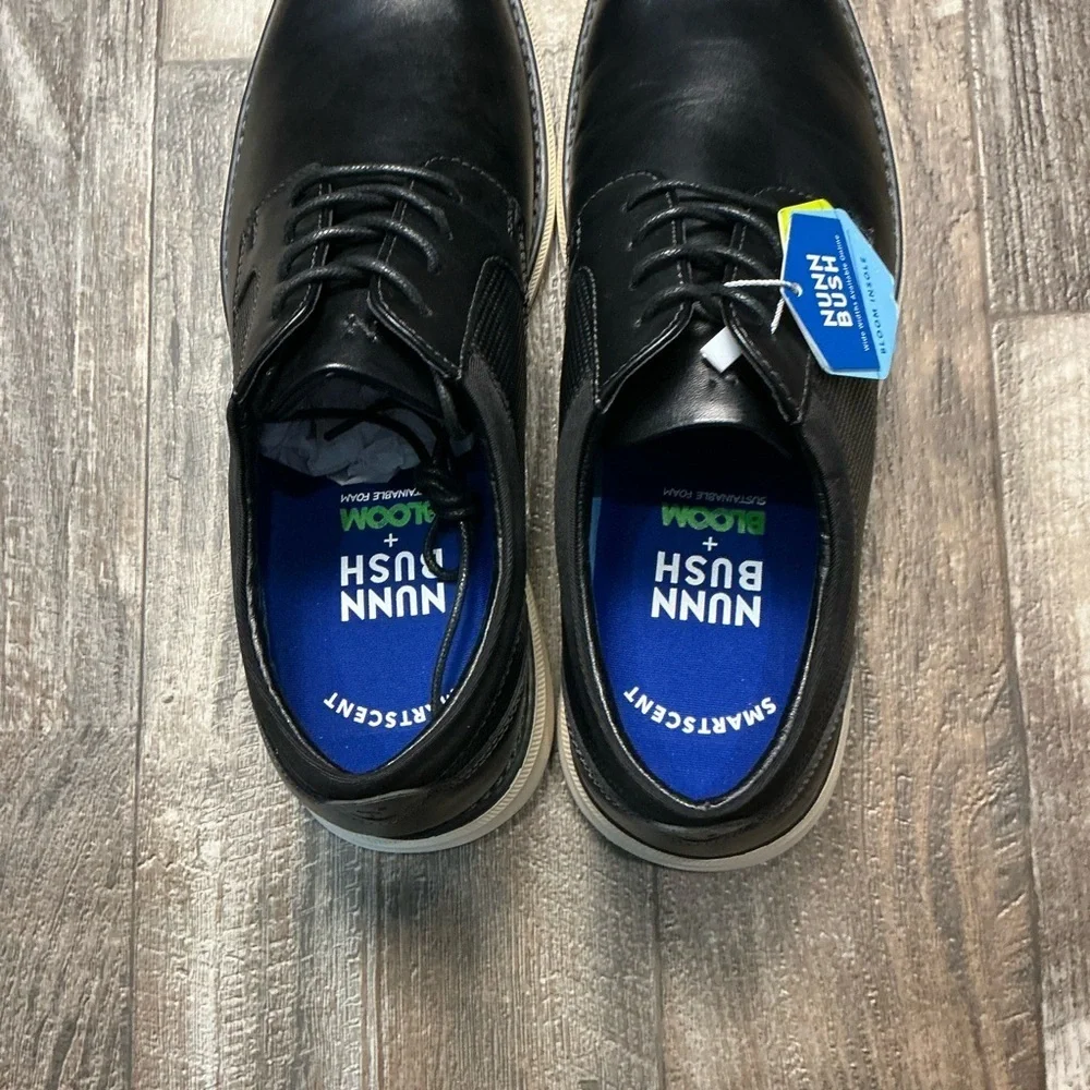 Nunn Bush Black Derby with Tan Sole Size 9.5